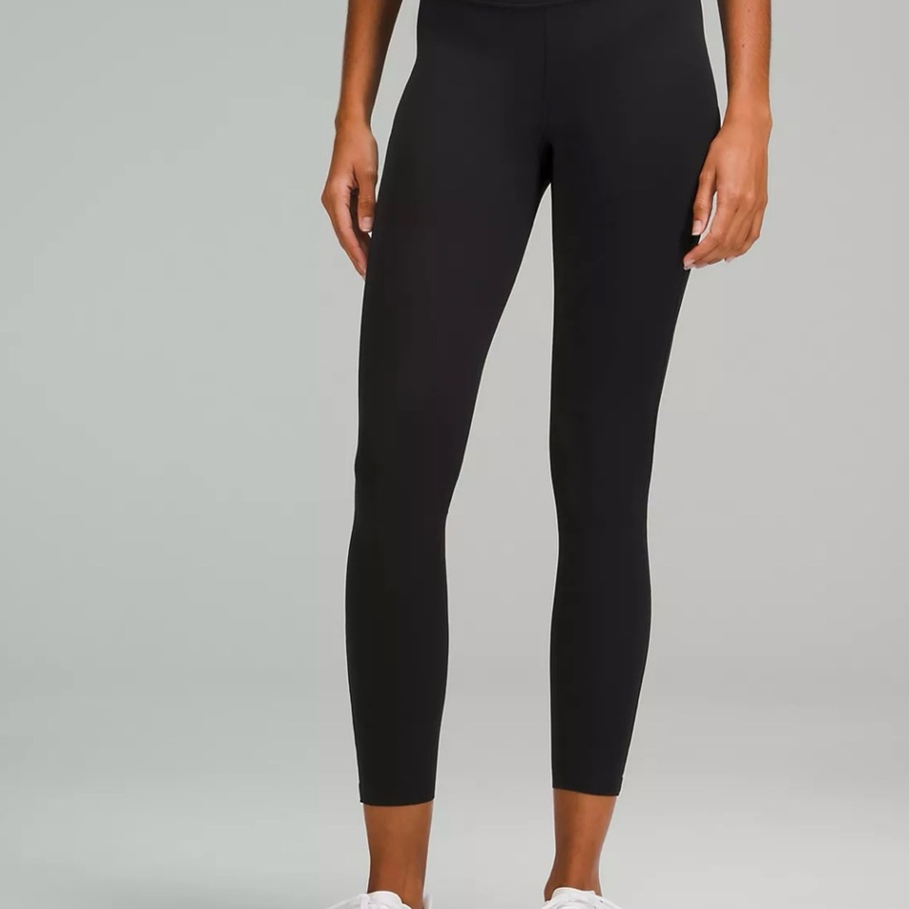 Women's Lululemon Base Pace High-Rise Tight 25"